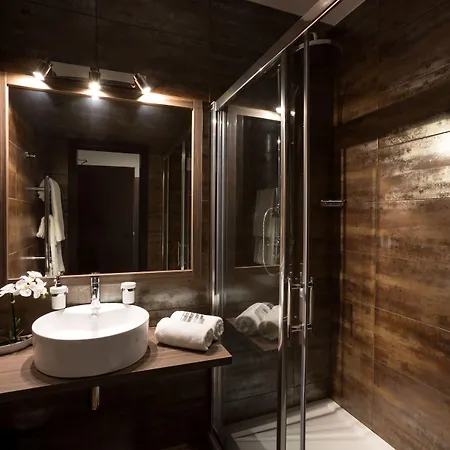 U Kubesa - Adults Only Guest house