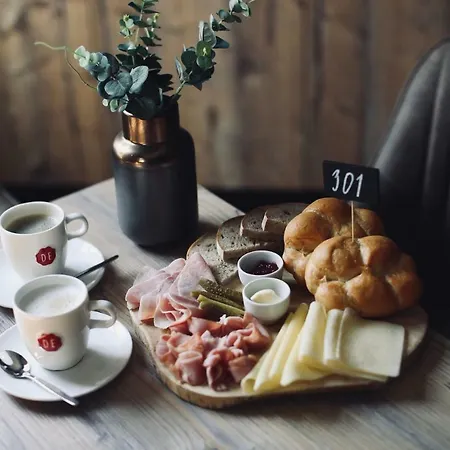 U Kubesa - Adults Only 4*