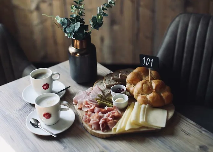 U Kubesa - Adults Only 4*